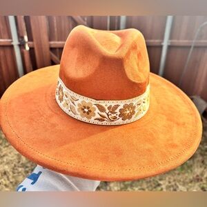 Elegant Cognac Wide-Brim Hat with Floral Band